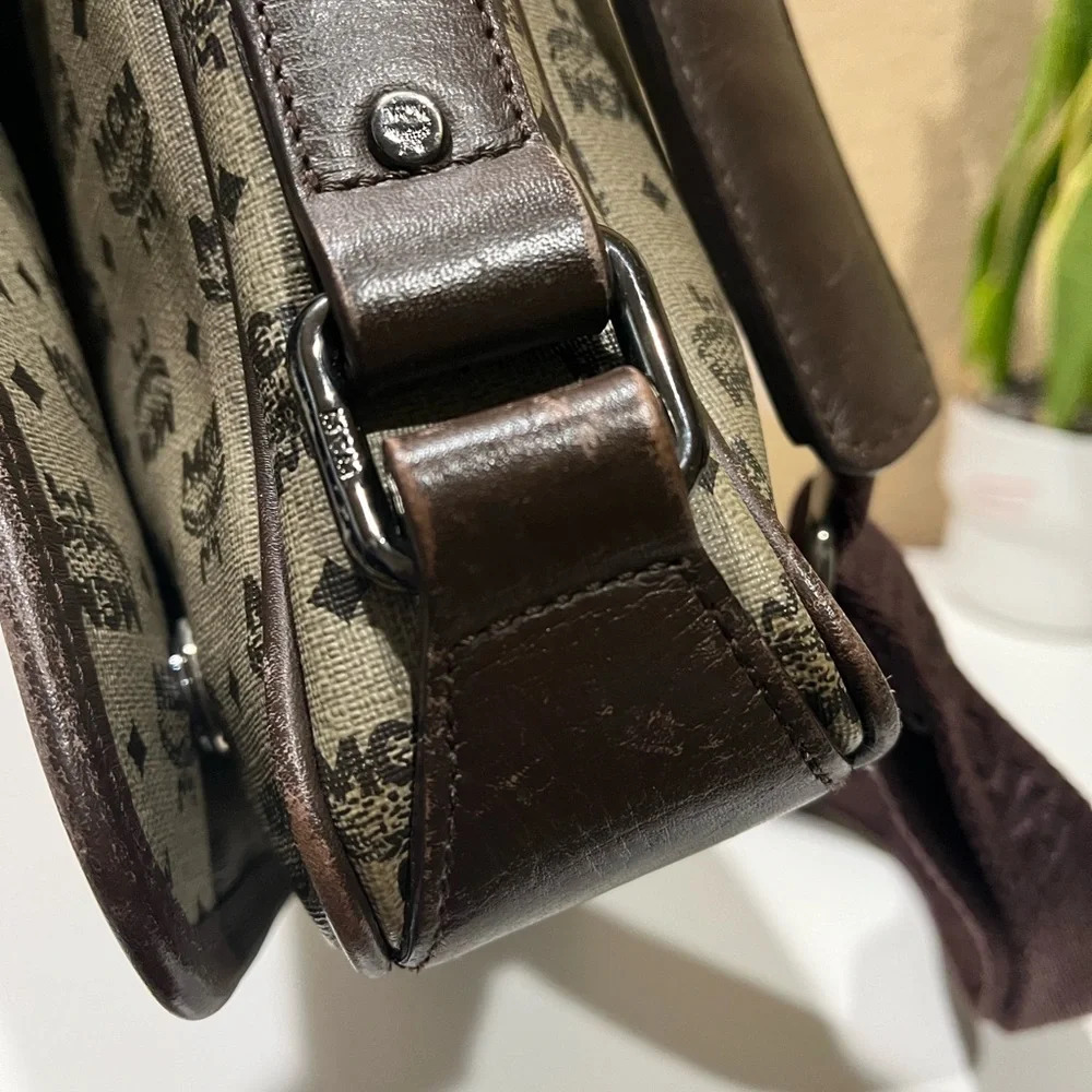 MCM MONOGRAM MESSENGER BAG - Picture 6 of 16